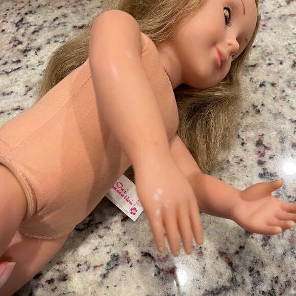 Our Generations 18" Blonde Doll by Battat Articulating Limbs - Picture 6 of 13